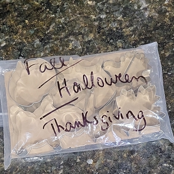 Autumn Halloween Thanksgiving Cookie Cutters - Picture 1 of 7
